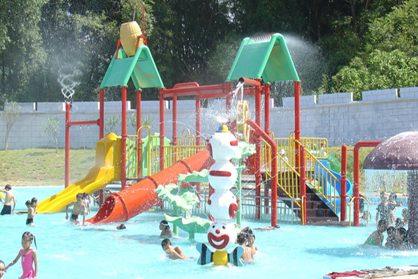 水上樂園戲水小品